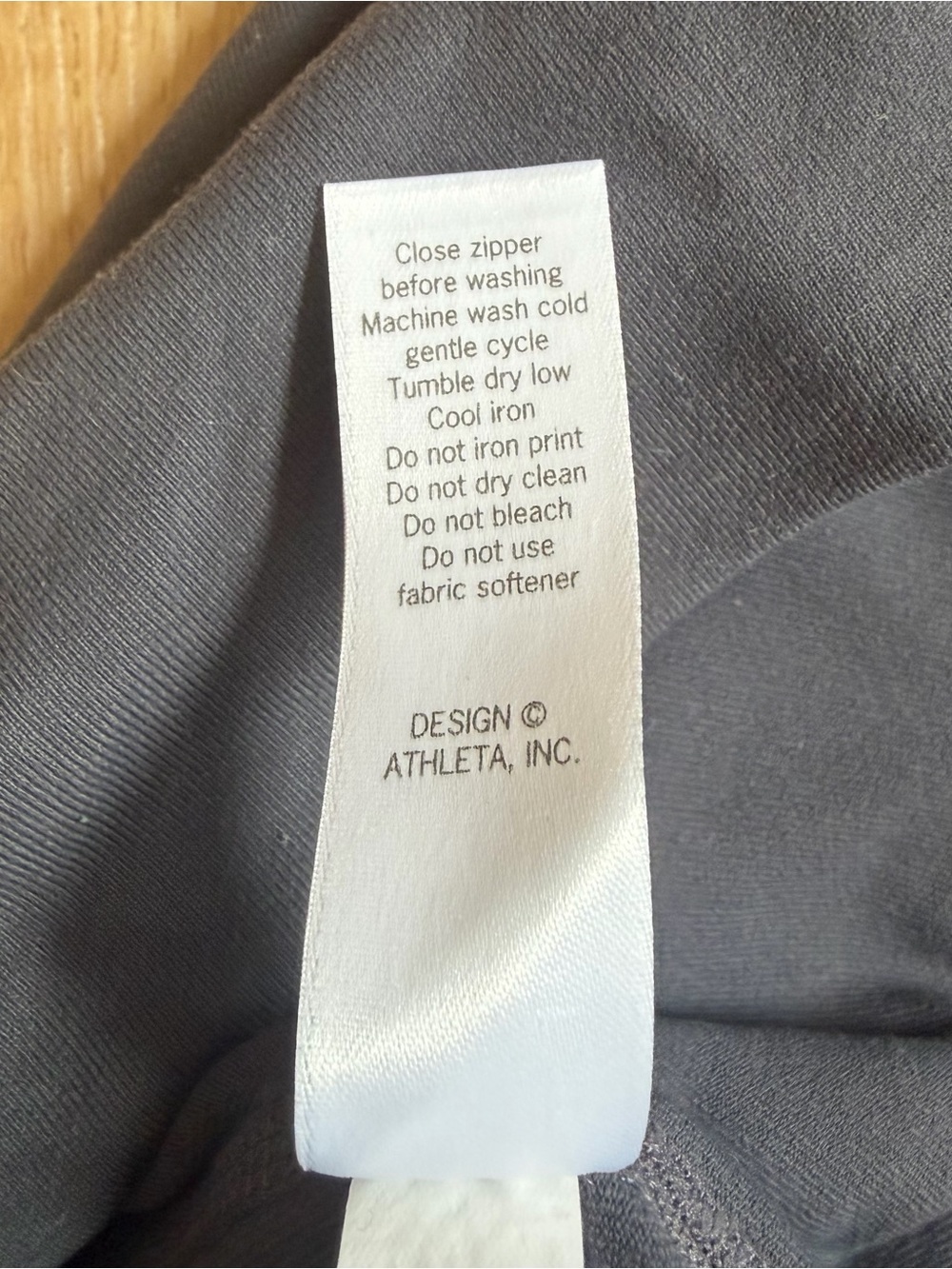 ATHLETA gray 2 In 1 Contender Skirt Capri Leggings Reflective Running Large - Picture 5 of 8